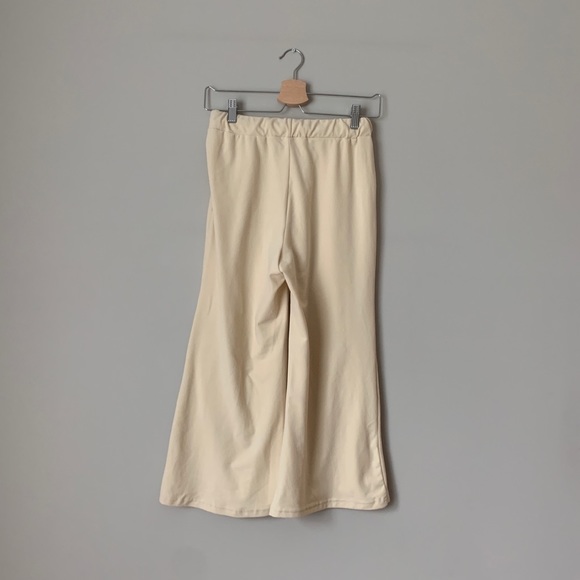 NWOT Ivory Lounge Set - Picture 5 of 5